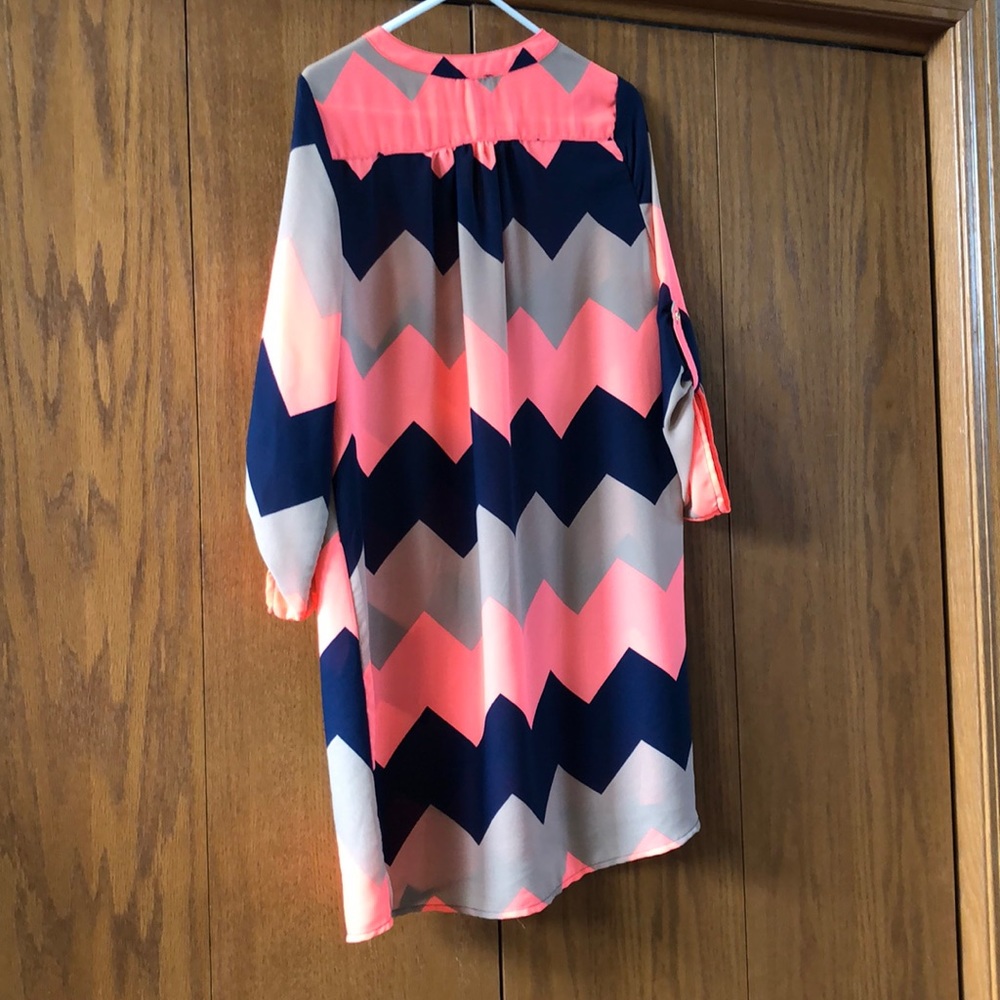 Lightweight Blouse - Picture 4 of 4